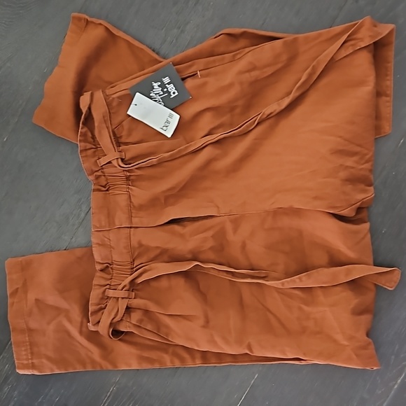 Becca tilley bar paper bag pant nwt - Picture 3 of 4